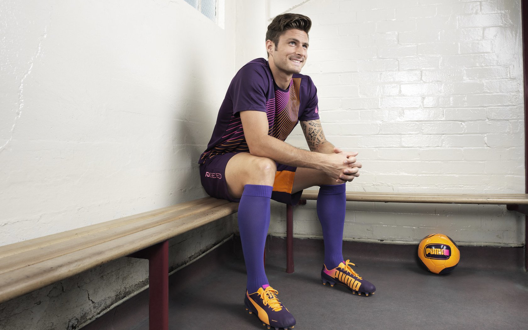 九游体育-蒂姆连场破门创神迹，切尔西无畏极限问鼎英超